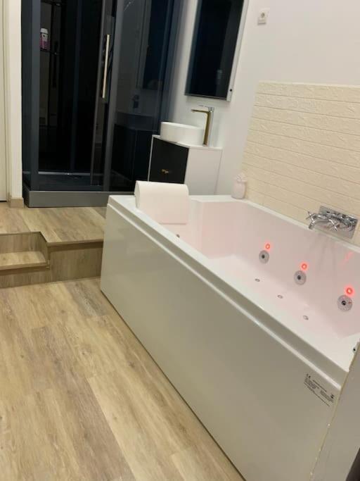 Appartement Spa - Nahleo Scandinave Dole Zewnętrze zdjęcie